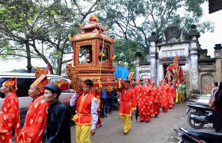 Mỹ Tâm: Họa mi tóc nâu và mối quan hệ với học trò